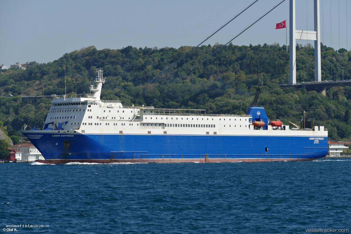 Lider-Express - Passenger Ro Ro Cargo Ship vessel registered in Cameroon