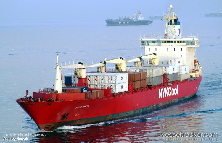 Ivar-Reefer - Refrigerated Cargo Ship vessel registered in Bahamas