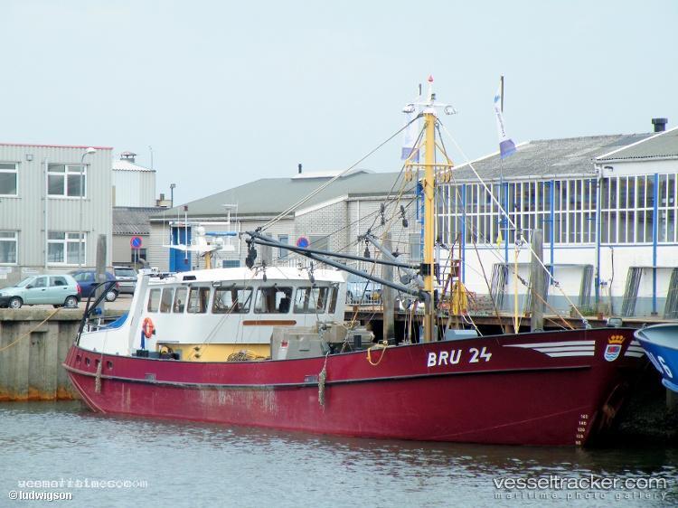 Th-24-Leen-willem - Fishing Vessel vessel registered in Netherlands