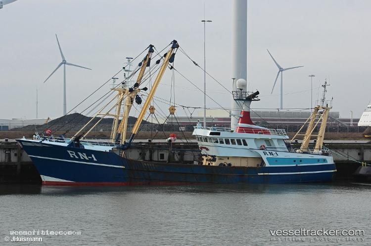 Sola - Fishing Vessel vessel registered in Vanuatu