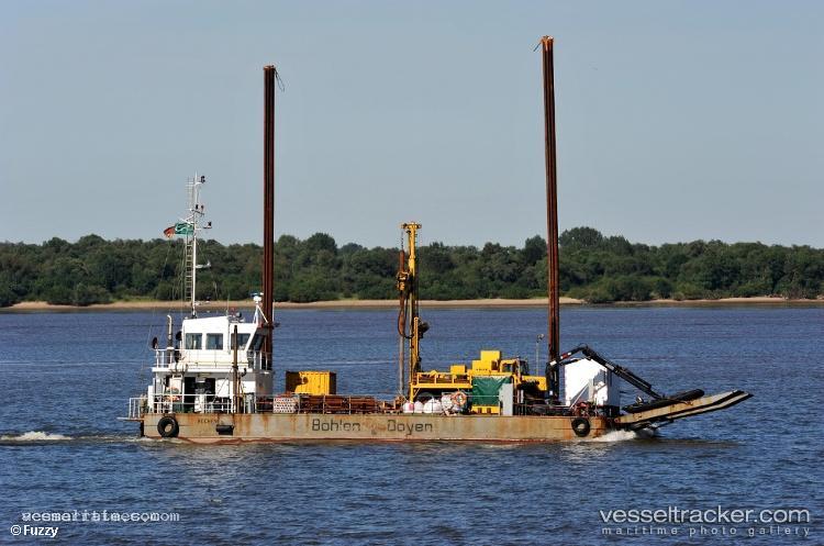 Rochen - Work Repair Vessel vessel registered in Germany