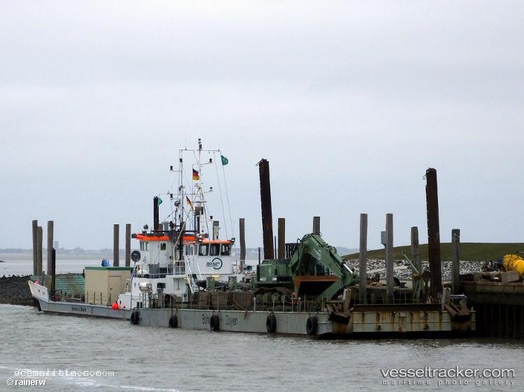 Krake - Work Repair Vessel vessel registered in Germany
