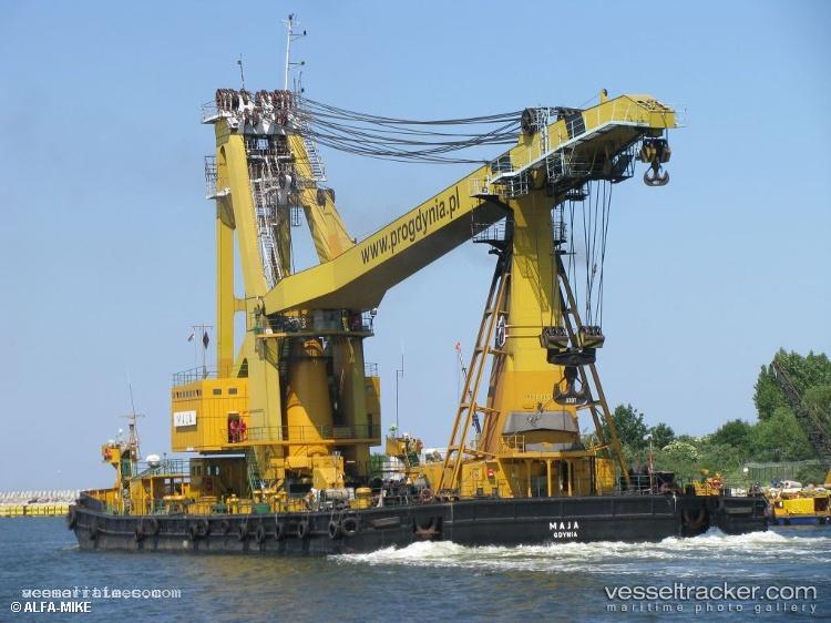 Maja - Crane Ship vessel registered in Poland