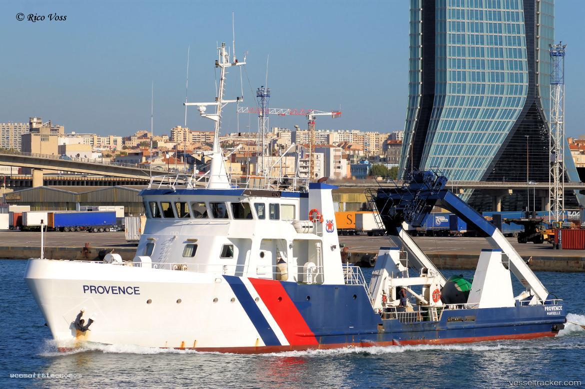Provence - Buoy Lighthouse Vessel vessel registered in France
