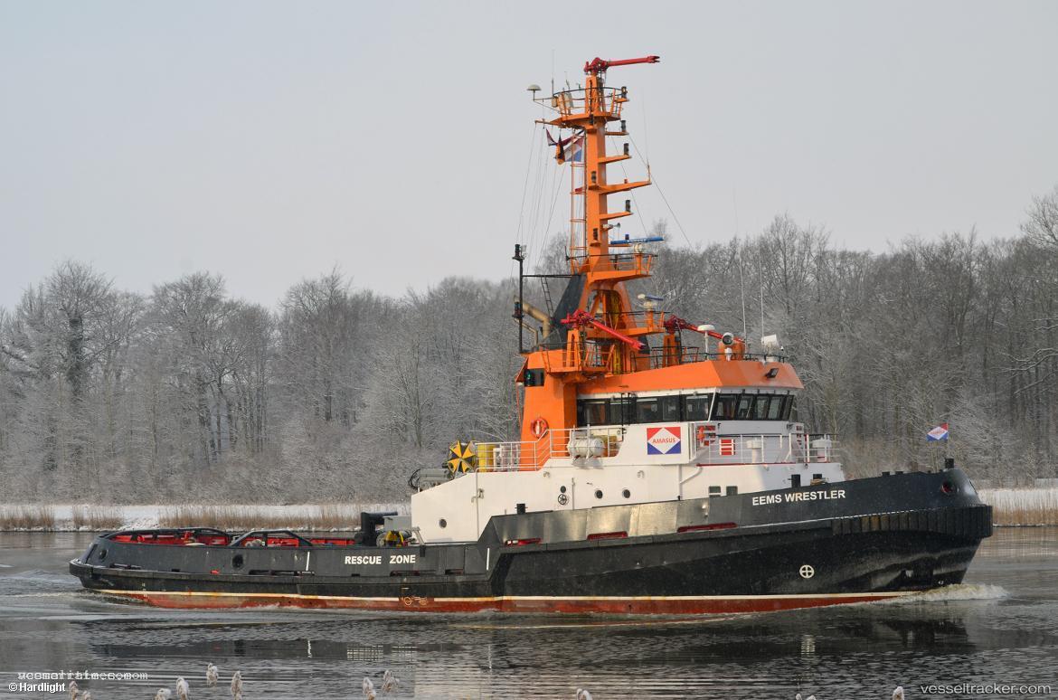 Eems-Wrestler - [tug.fire_fighting_tug] vessel registered in Netherlands