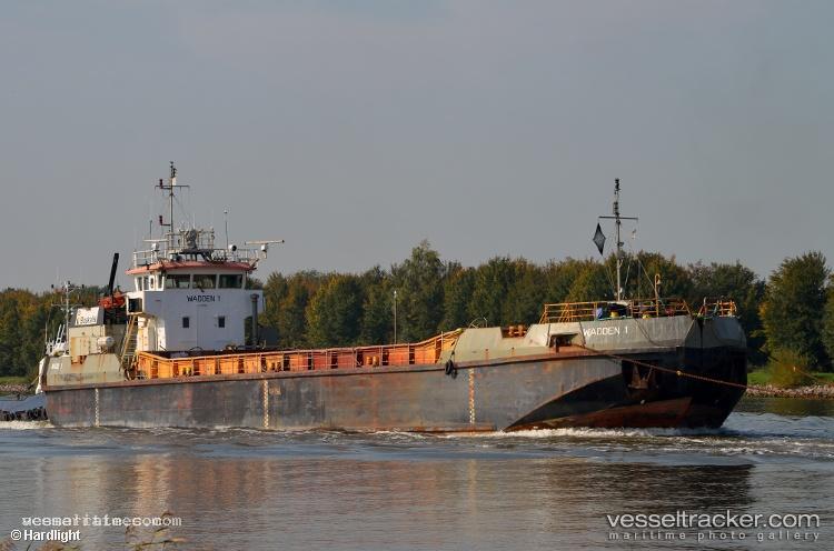 Rezvaya - [service_ship.hopper_barge] vessel registered in Russia