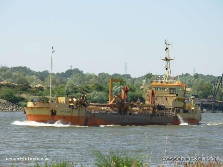 Cap-D-Aunis - Hopper Dredger vessel registered in France