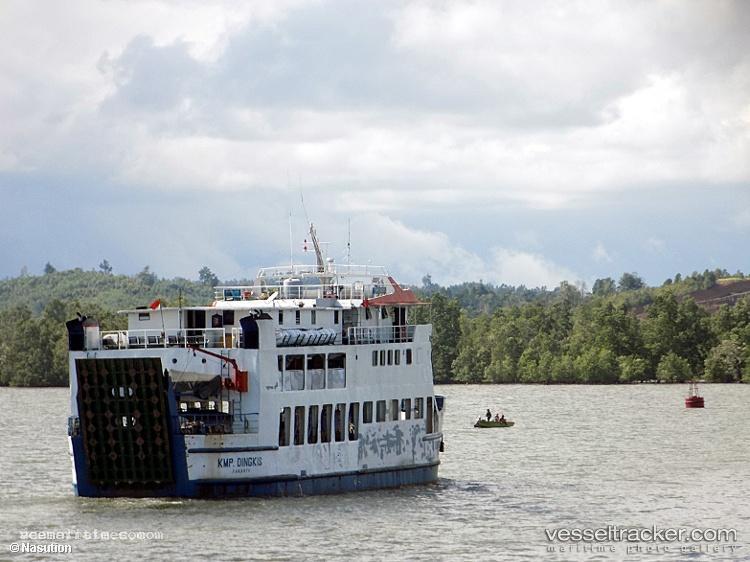 Kmp.dingkis - Passenger Ship vessel registered in Indonesia
