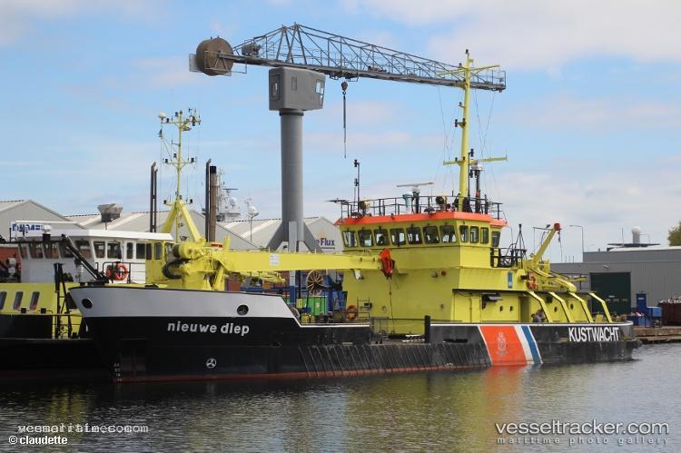Nieuwe-Diep - Buoy Lighthouse Vessel vessel registered in Netherlands