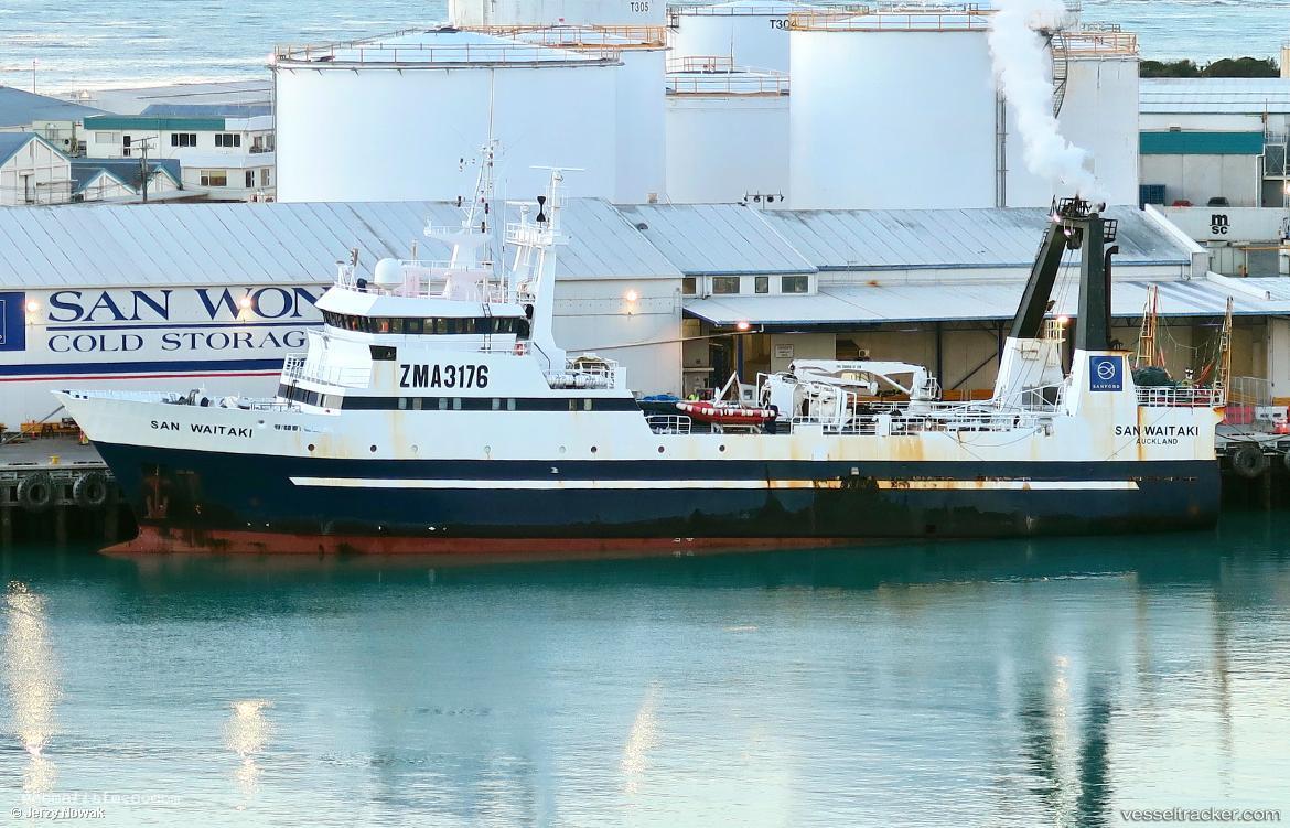 San-Waitaki - Fish Factory Ship vessel registered in New Zealand