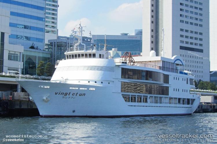 Roya-Darya - Passenger Ship vessel registered in Iran
