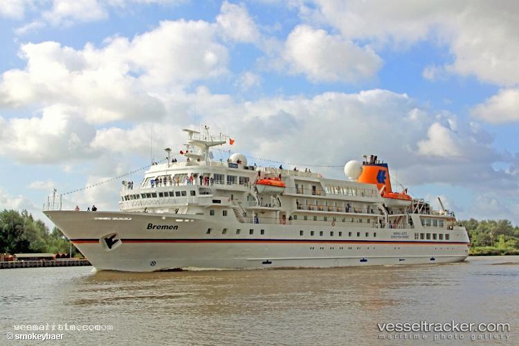 Seaventure - Cruise Ship vessel registered in Bahamas
