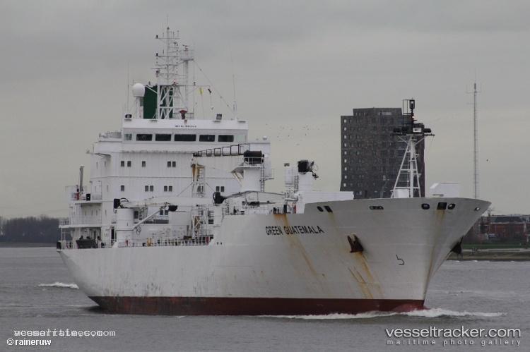 Green-Guatemala - Refrigerated Cargo Ship vessel registered in Bahamas