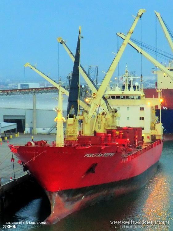 Peruvian-Reefer - Refrigerated Cargo Ship vessel registered in Bahamas
