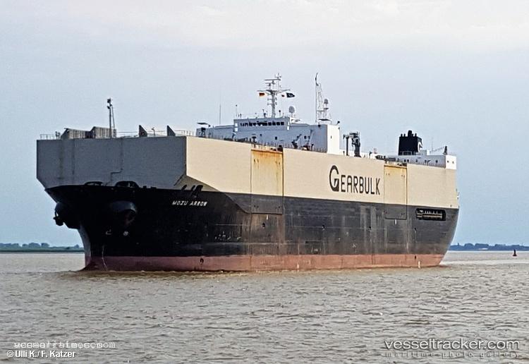 Mozu-Arrow - Multi Purpose Carrier vessel registered in Bahamas