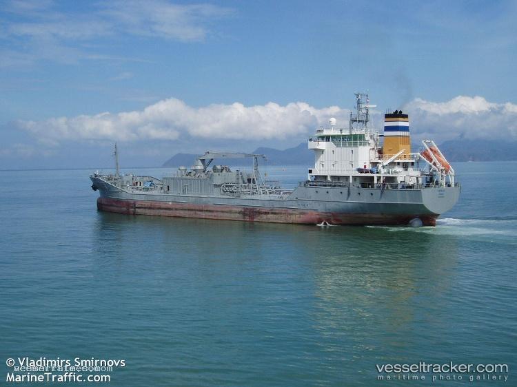 Nova-Coralia - Cement Carrier vessel registered in Panama