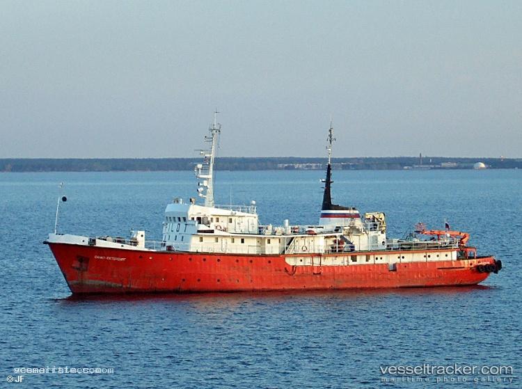 Sankt-Petersburg - Pilot Vessel vessel registered in Russia