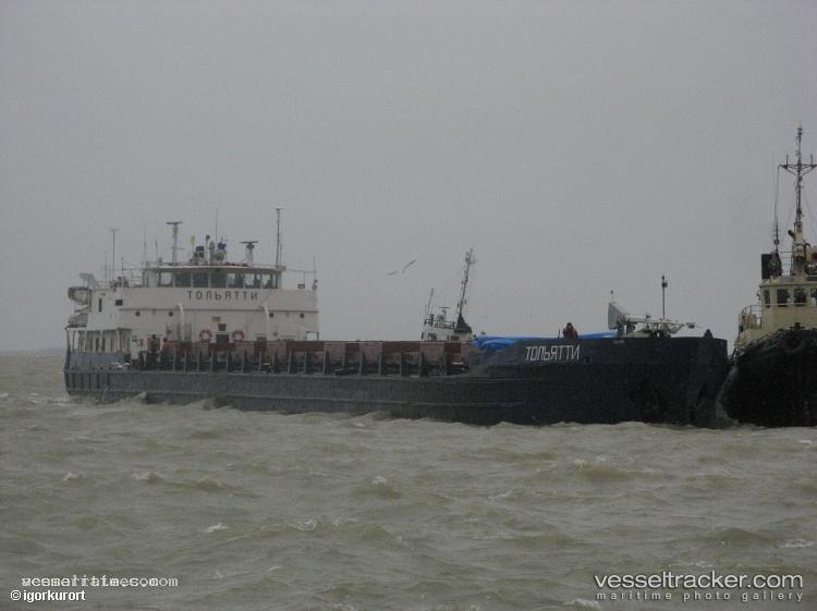 Tolyatti -  vessel registered in Russia