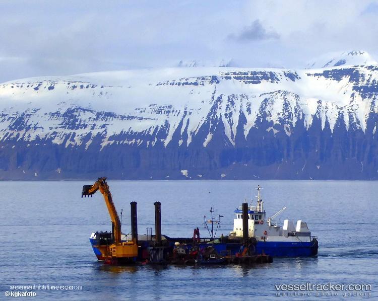 Petur-Mikli - Dredger vessel registered in Iceland