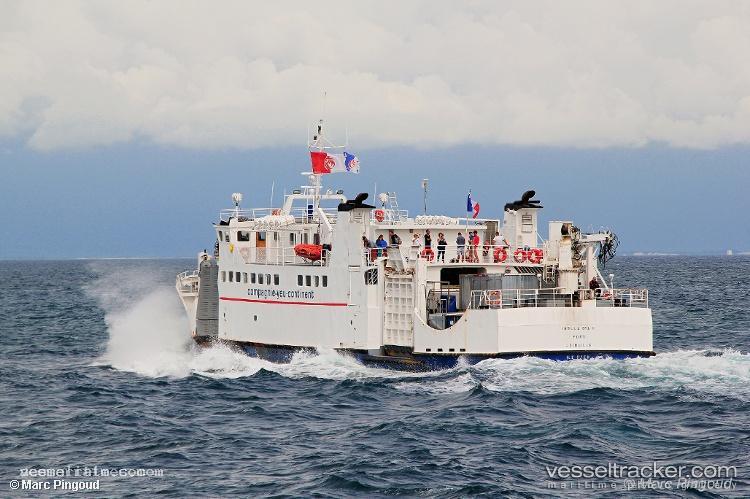 Insula-Oya-2 - Passenger Ship vessel registered in France