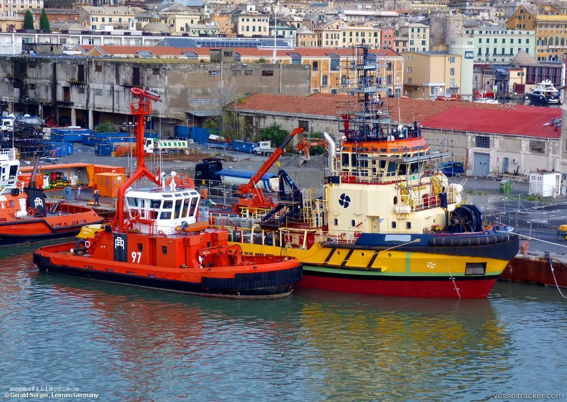Portofino - Crane Ship vessel registered in Italy