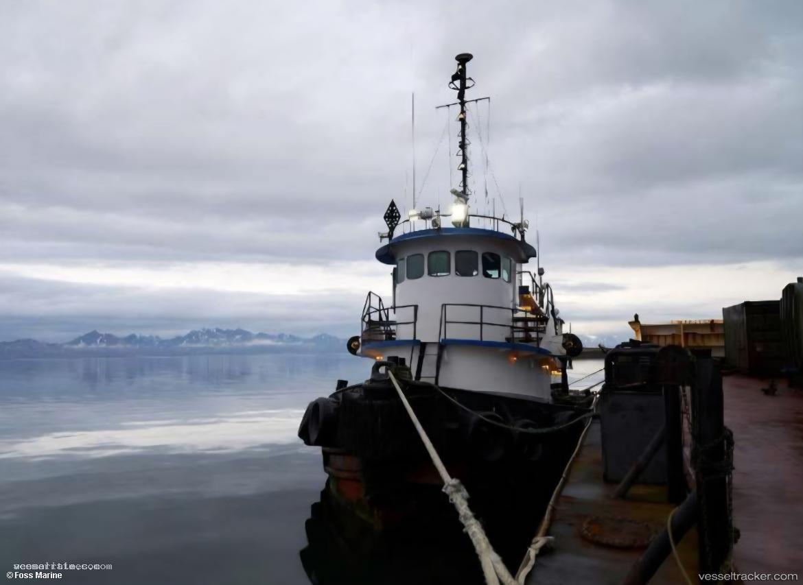 Chukchi-Sea - Tug