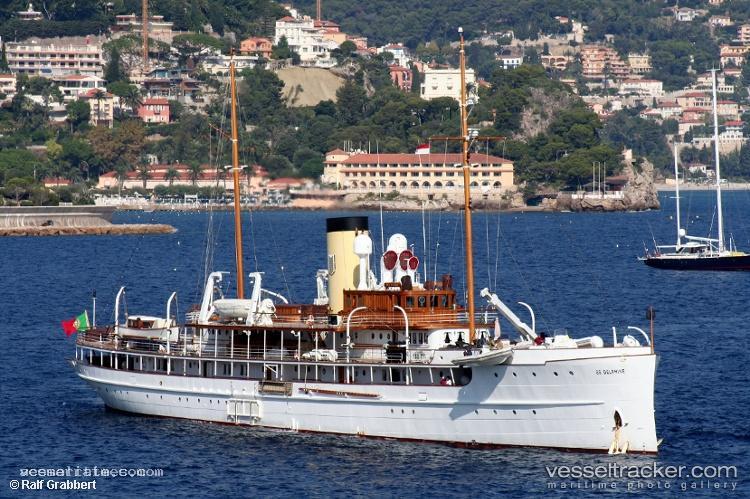 Ss-Delphine - Yacht vessel registered in Marshall Islands