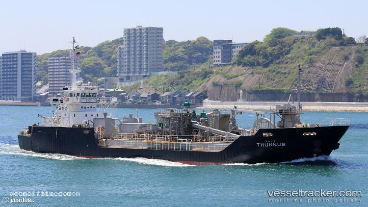 Thunnus - Pusher Tug vessel registered in Japan