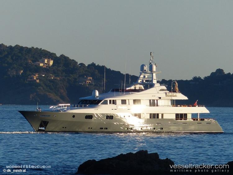 Mosaique - Service Ship vessel registered in Cayman Islands