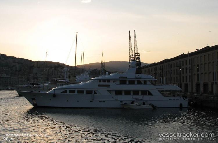 Ladyj - Service Ship vessel registered in Cayman Islands