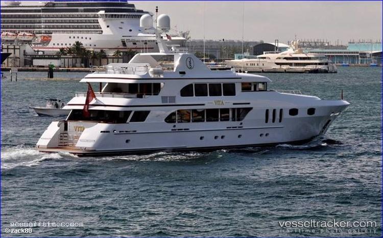 Pipe-Dreams - Service Ship vessel registered in Cayman Islands