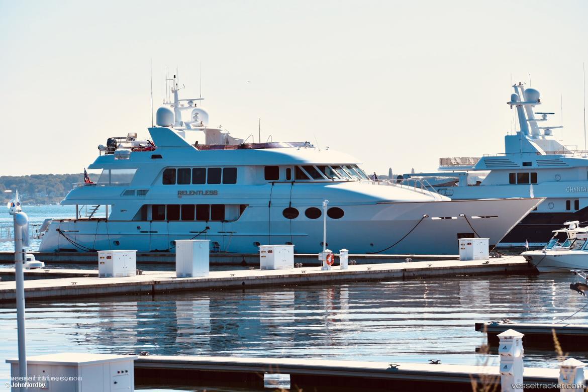 Relentless - Service Ship vessel registered in Cayman Islands