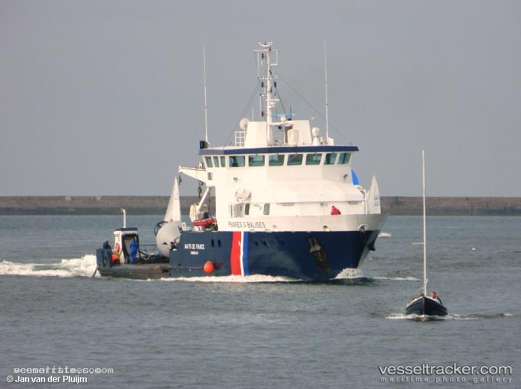 Hautsdefrance - Buoy Lighthouse Vessel vessel registered in France