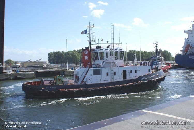 Vb-Oleron - Tug vessel registered in Gibraltar