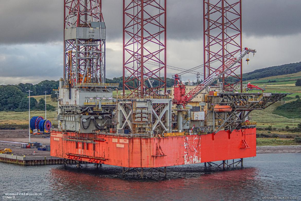 Well-safe-Protector - Service Ship vessel registered in Panama