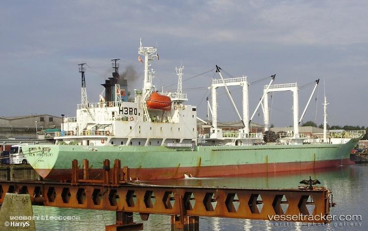 Ice-Wind - Refrigerated Cargo Ship vessel registered in Russia