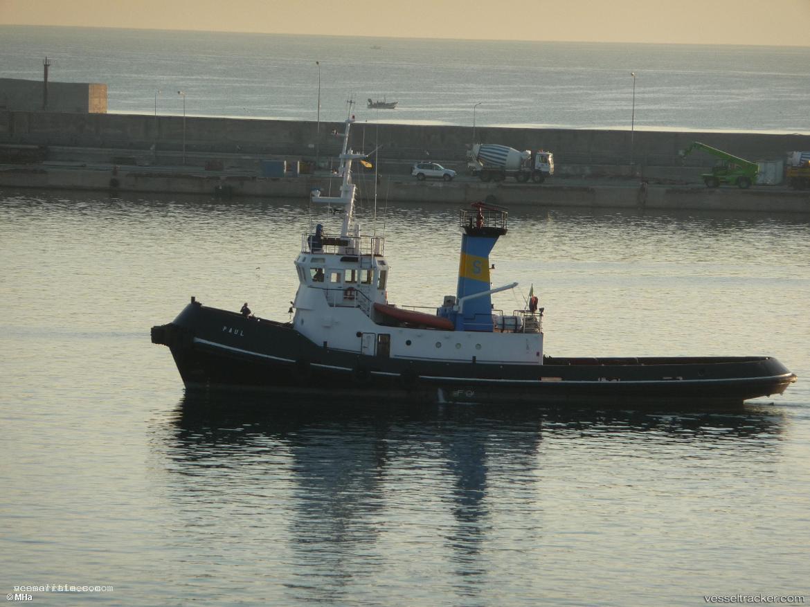 Paul - Tug vessel registered in Italy