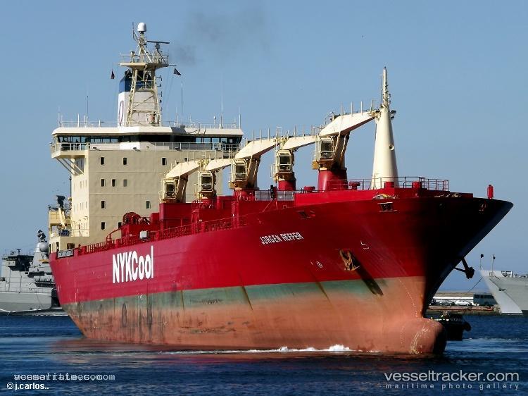 Jorgen-Reefer - Refrigerated Cargo Ship vessel registered in Bahamas