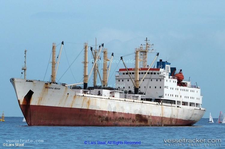 Bosfor-Vostochny - Refrigerated Cargo Ship vessel registered in Russia