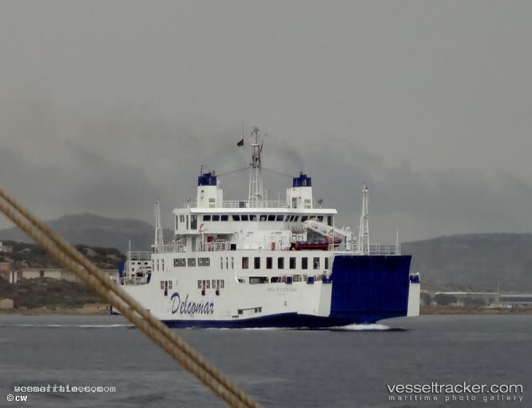 Isola-Di-S.-Stefano - Passenger Ro Ro Cargo Ship vessel registered in Italy