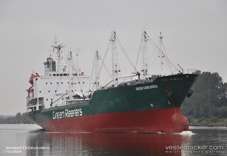Yun-Run-7 - Refrigerated Cargo Ship vessel registered in Panama