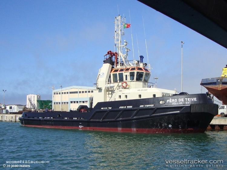 Pero-De-Teive - Tug vessel registered in Portugal