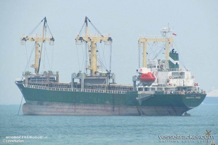 Mv.tunas-Baru - Multi Purpose Carrier vessel registered in Indonesia