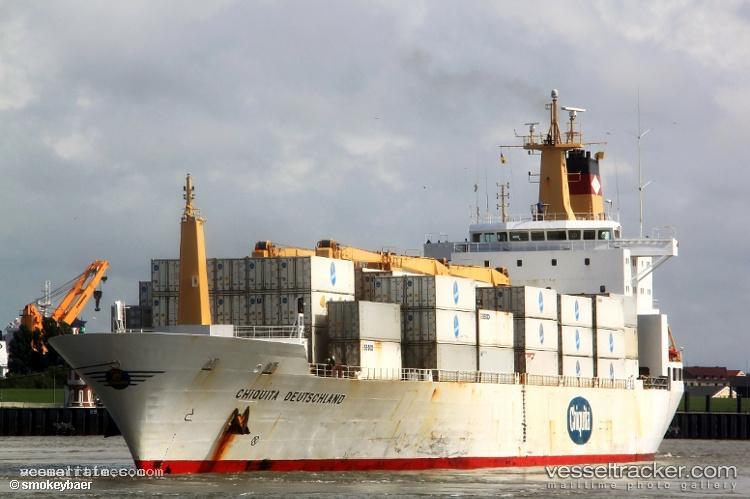 Hellas-Stream - Refrigerated Cargo Ship vessel registered in Bahamas