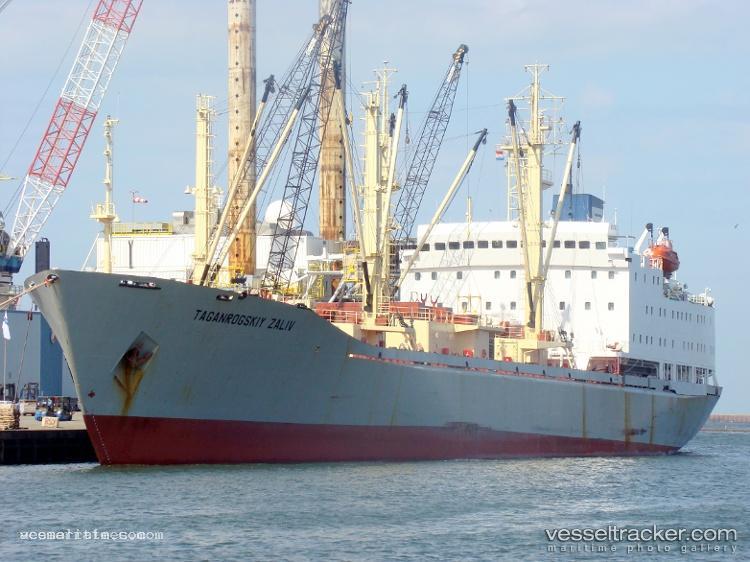 Zolotoy-Rog - Refrigerated Cargo Ship vessel registered in Russia
