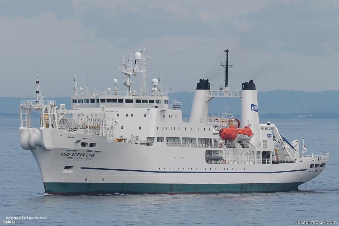 Kddi-Ocean-Link - Cable Layer vessel registered in Japan