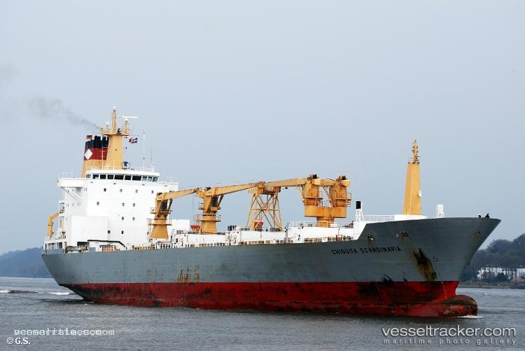 Swedish-Stream - Refrigerated Cargo Ship vessel registered in Bahamas