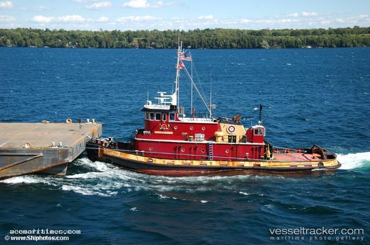Capt-Bud-Bisso - Tug vessel registered in United States of America