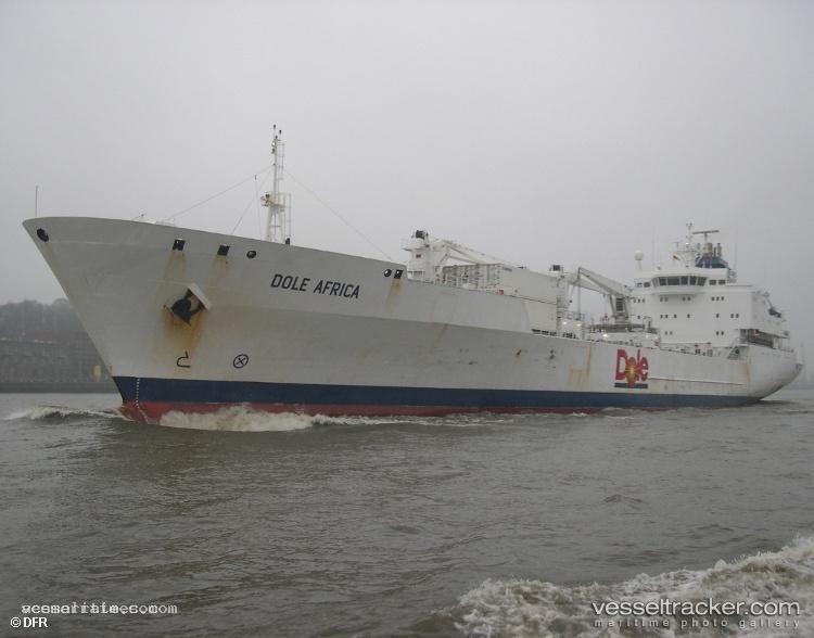 Dole-Africa - Refrigerated Cargo Ship vessel registered in Bahamas