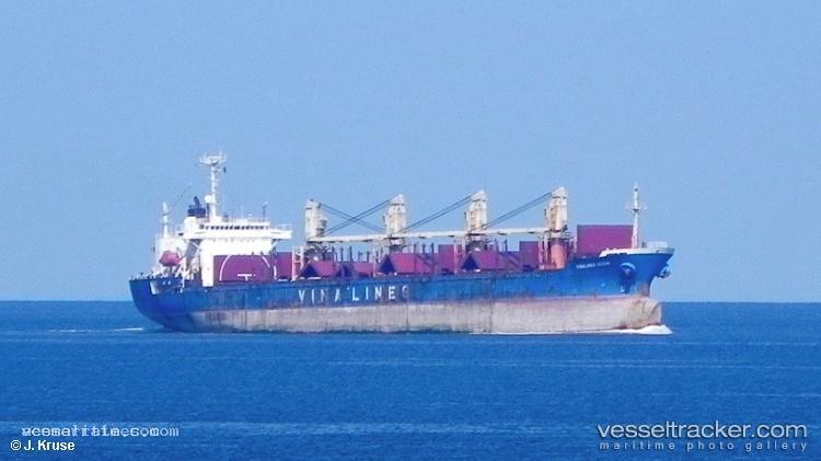 New-Gold - Bulk Carrier vessel registered in Vietnam